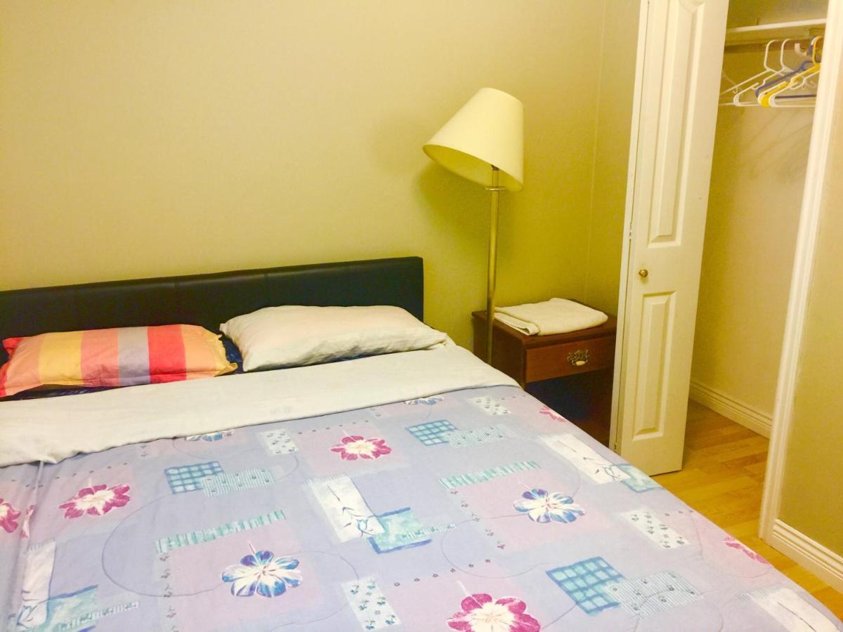 Good Location Apartment Surrey Bagian luar foto